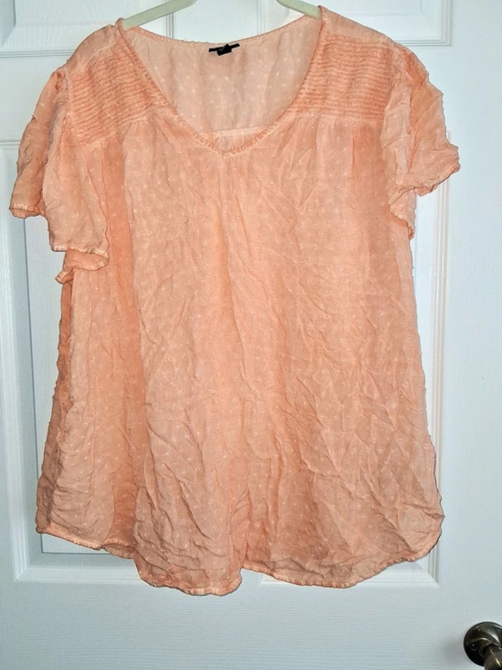 Torrid Swiss Dot Smocked Top Blouse Salmon Colored Size 3